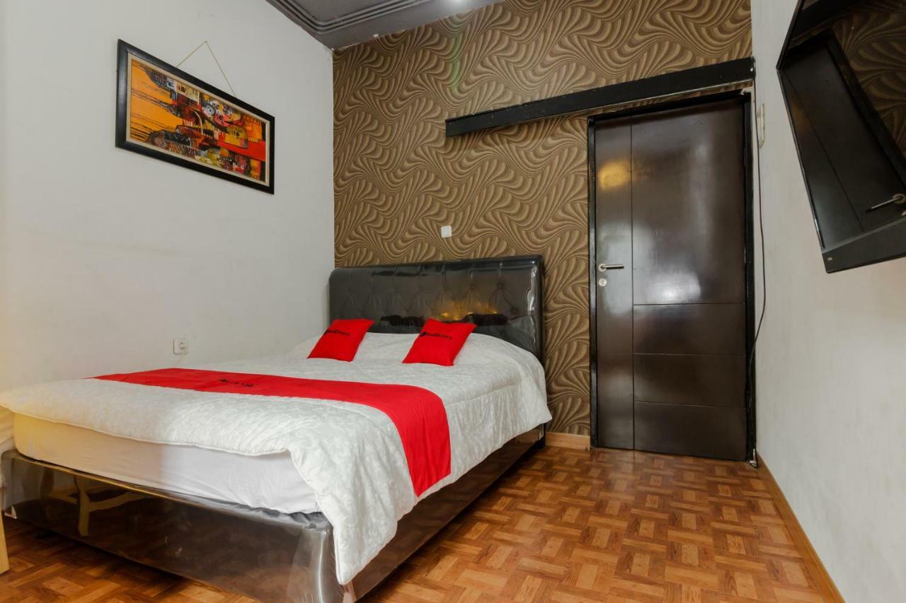 Reddoorz Syariah At Taman Bendungan Asahan Jakarta Exterior foto